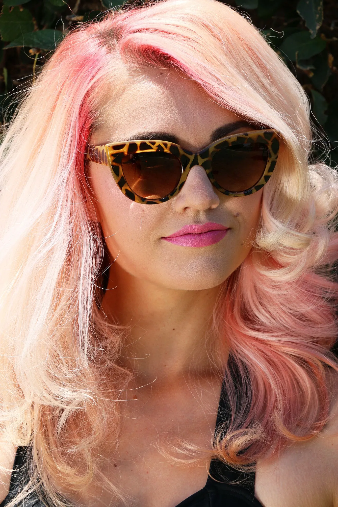 Clara Sunnies in Giraffe